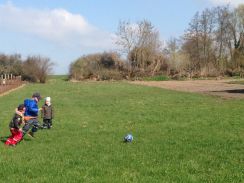 So viel Platz für Fußball